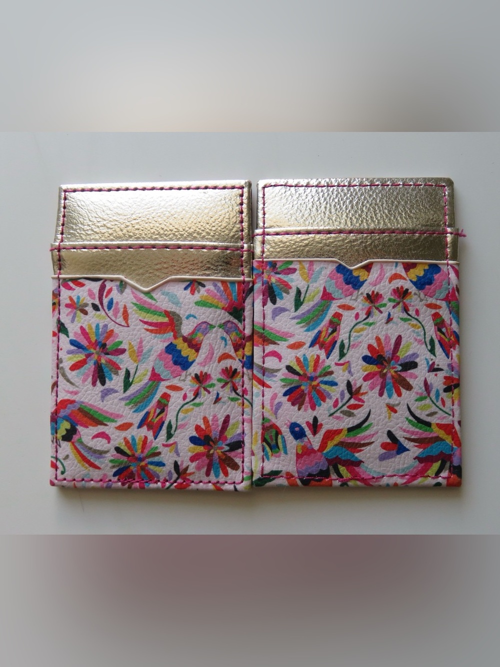 Flip reversible wallet